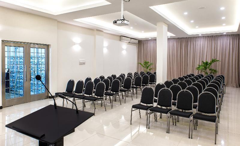 Tanoa International Dateline Hotel Nuku'alofa Exteriör bild
